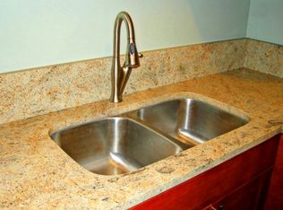 3728 Beach Dr SW APT 2, Seattle, WA 98116