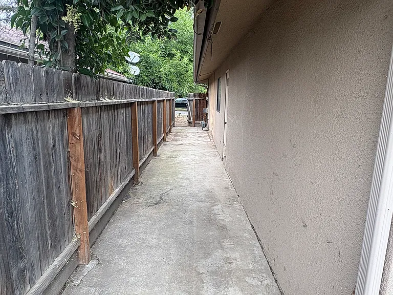 5940 E Illinois Ave — Photo 13