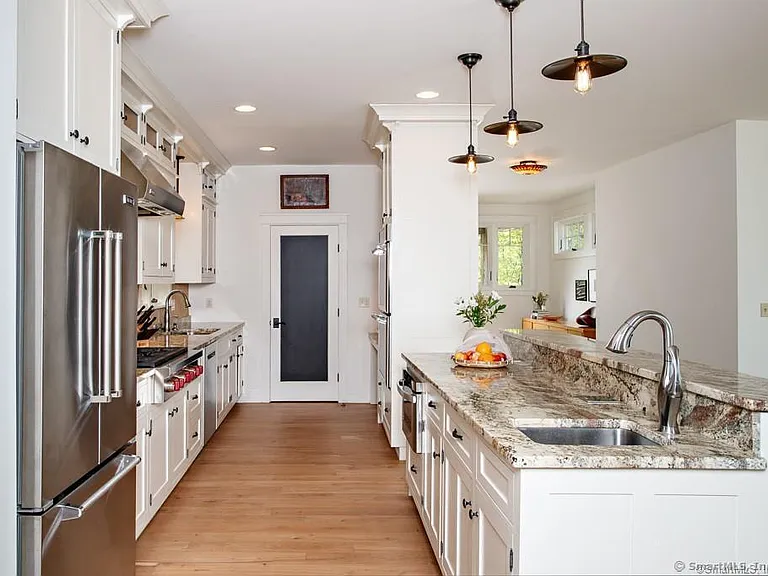 121 Quaker Hill Rd — Photo 24