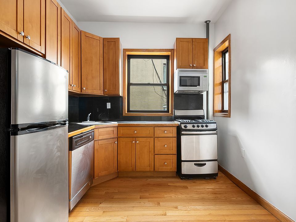 1st image of 326 E 11th St APT 11