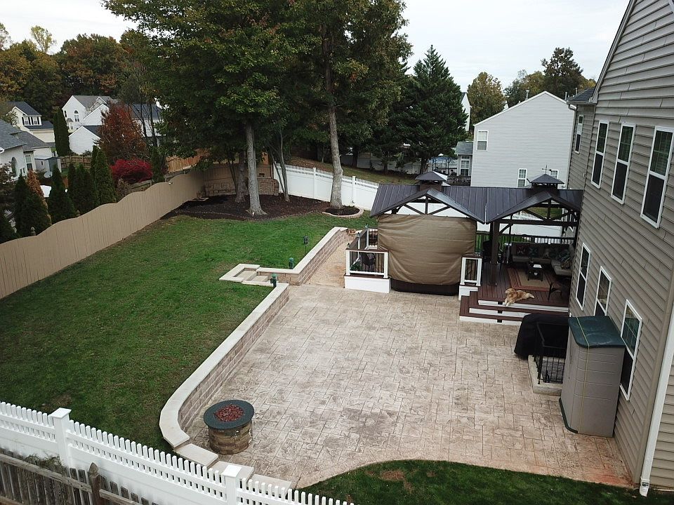 2nd image of 8 Blake Way