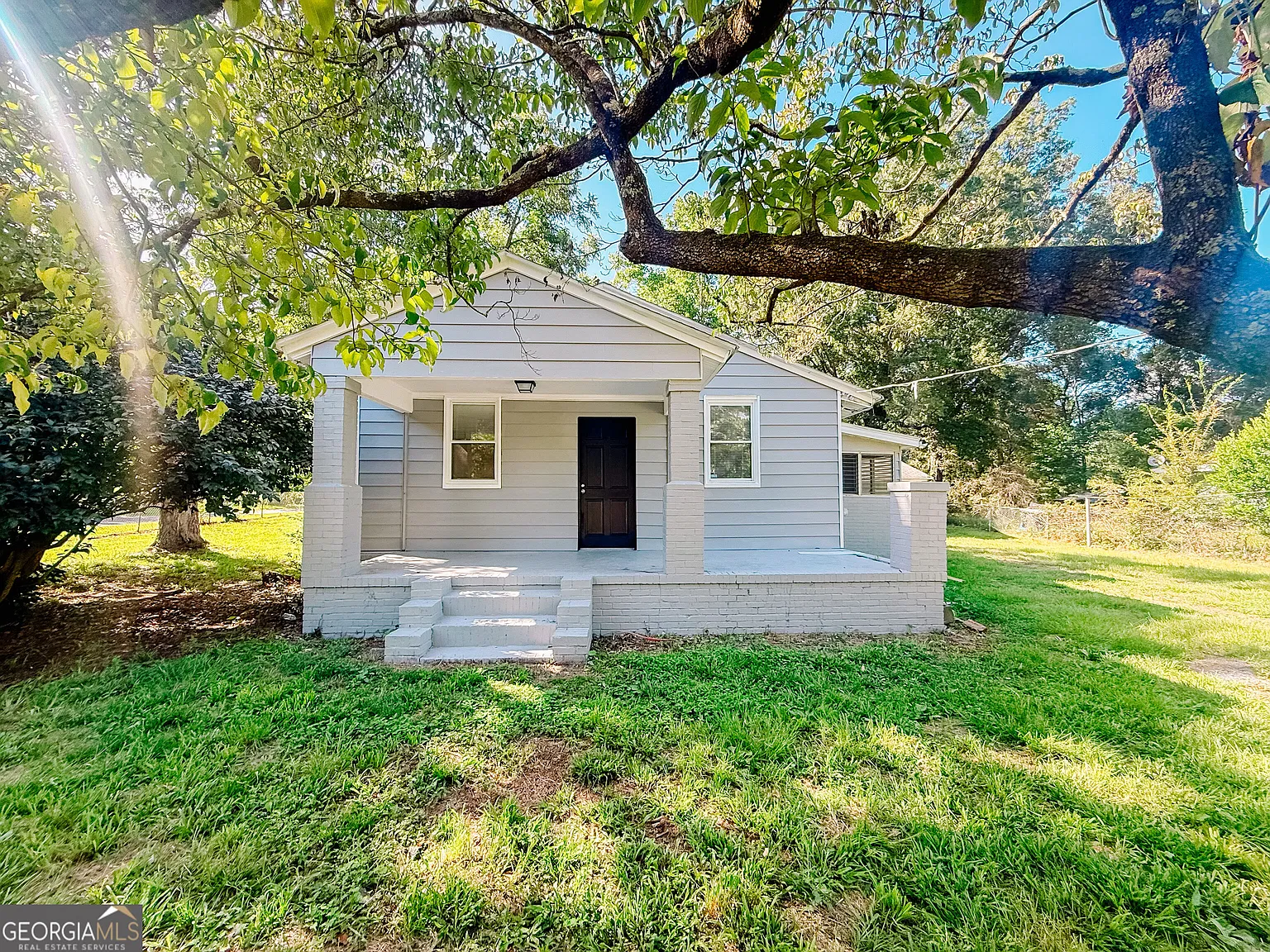 3 bed, 2.0 bath, 1188 sqft, $1,295 — Photo 1