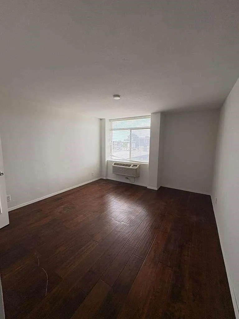 2 bed, 2.0 bath, 870 sqft, $800 — Photo 4