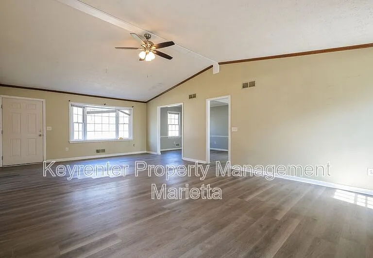 480 Debra Dr — Photo 7