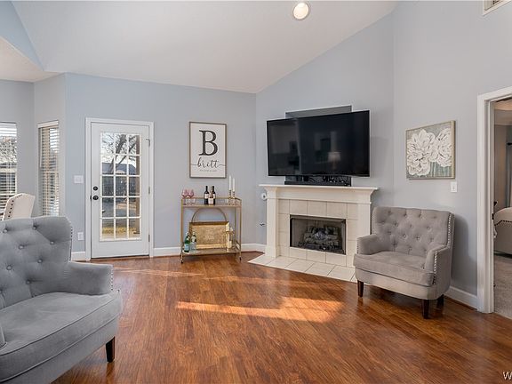 4th image of 4907 Ross Cir