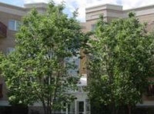 140 Manchester Dr APT 203, Buffalo Grove, IL