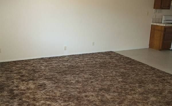 2nd image of 20225 Thunderbird Rd