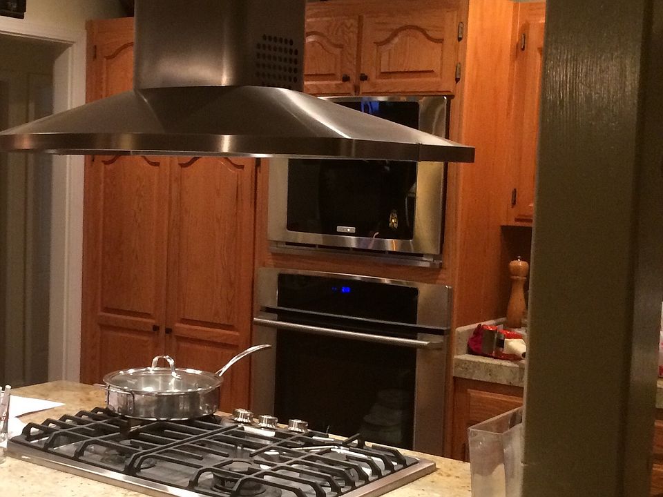 side view of kitchen 