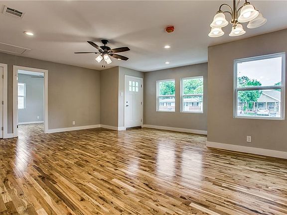 4th image of 2217 Fenwick Dr
