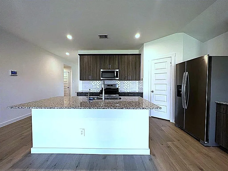 4307 Whitefish Ln — Photo 10