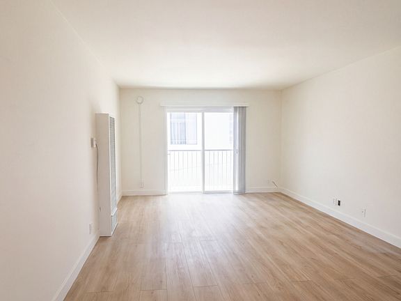 5th image of 474 Sherman Ave #6
