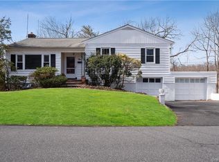5 Manor Ave, White Plains, NY 10605