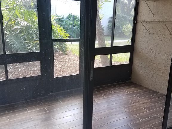 5th image of 3292 S Semoran Blvd
