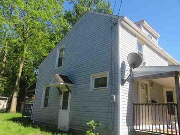 3rd image of 23 Hoag Ave