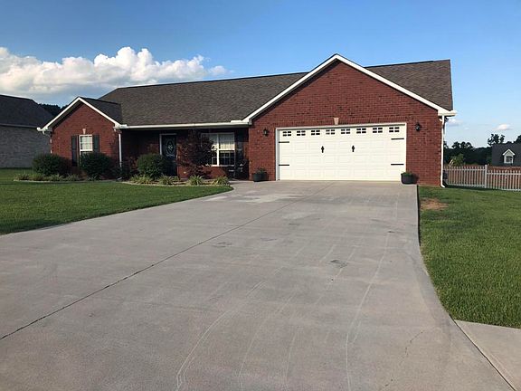 2nd image of 518 Lauren Michelle Ln