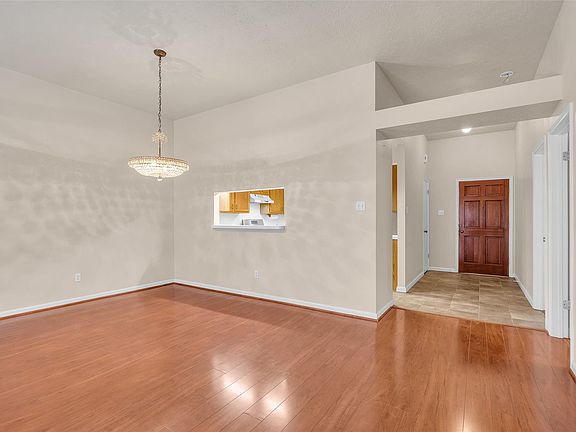 4th image of 3310 Country Meadows Ct
