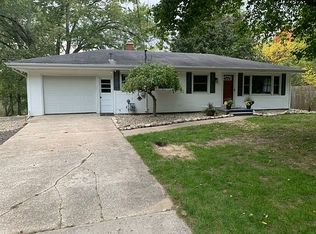 1220 Huntly Rd, Niles, MI 49120