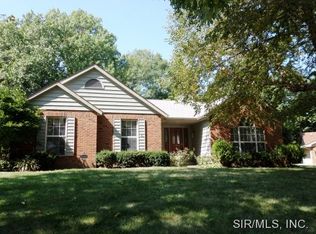 127 Robert Dr, O Fallon, IL 62269