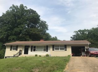 5829 Woodcrest Dr, Raleigh, NC 27603