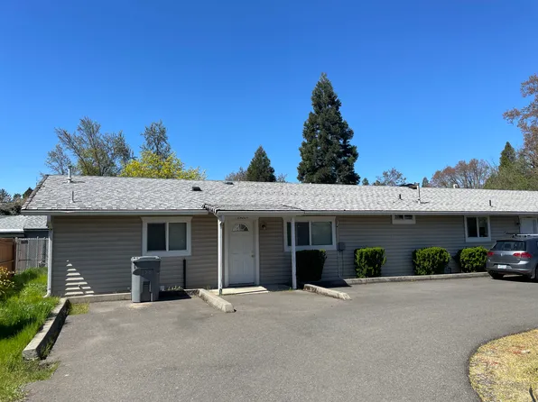 1300 Vista Dr #B, Grants Pass, OR 97527