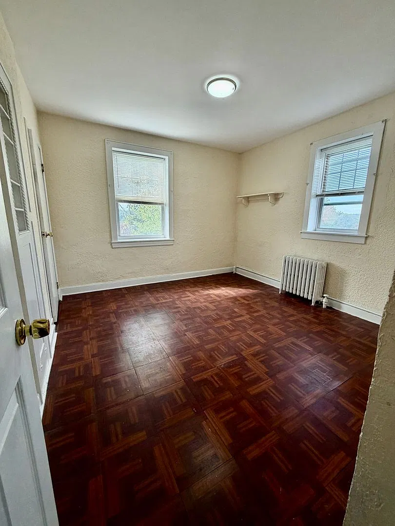 208 North Kensico Ave - Residential — Photo 4