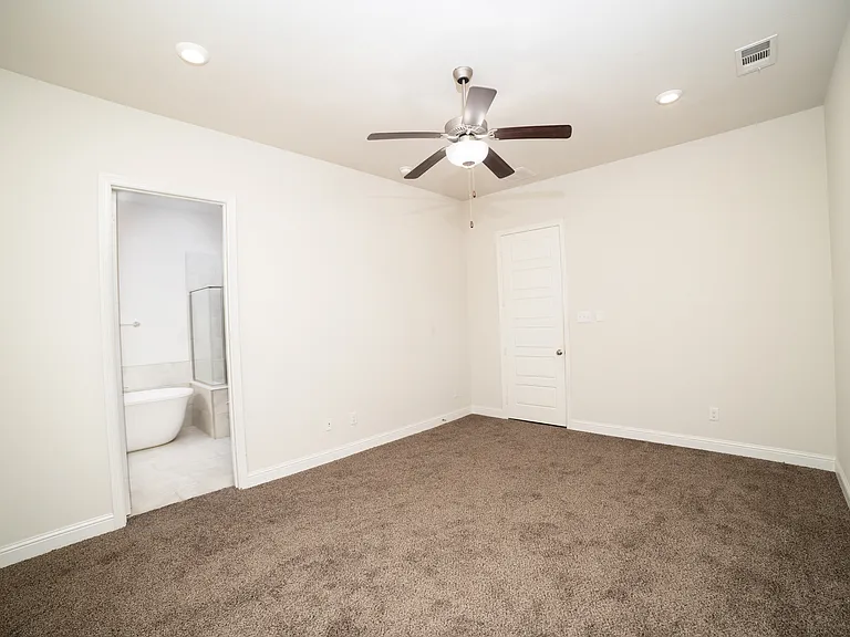 293 Ferndale St — Photo 34