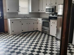 208 High St, Baltic, CT 06330