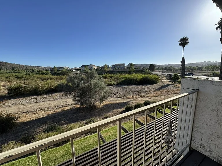 5402 Villas Dr — Photo 12