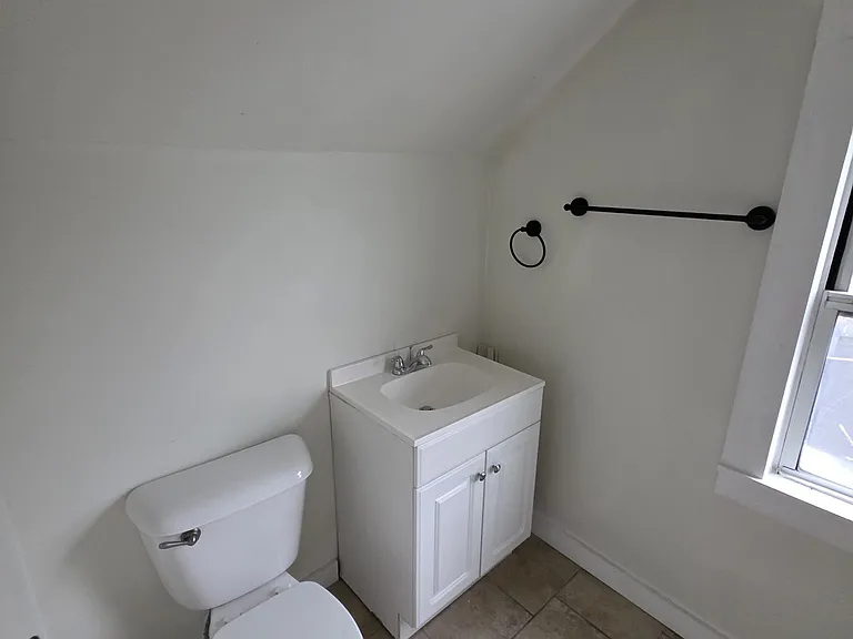 2424 Inga St — Photo 13