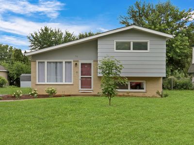 65 Hickory Dr, Lindenhurst, IL, 60046