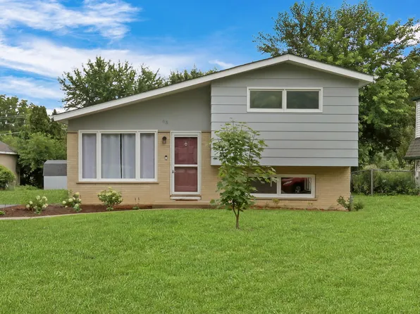 65 Hickory Dr, Lindenhurst, IL 60046