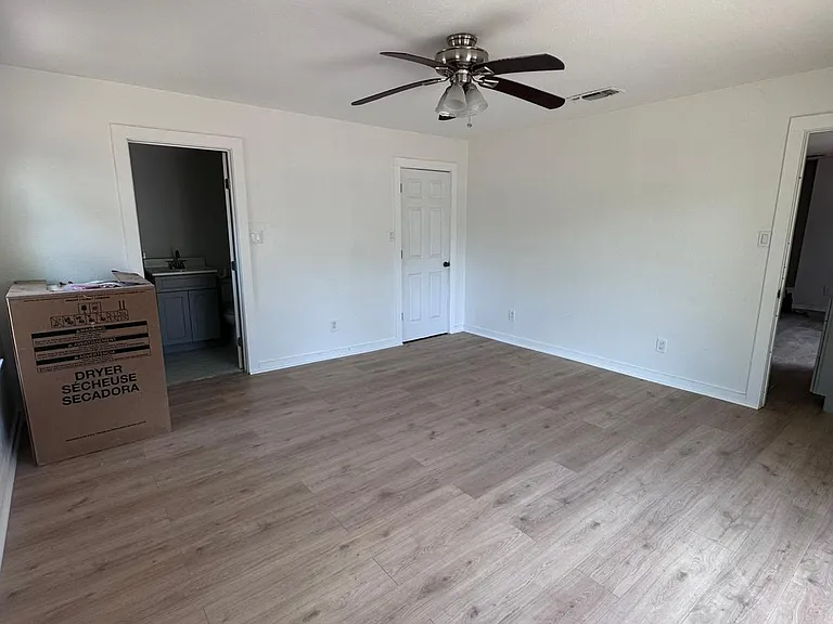 202 Red Oak Cir — Photo 16