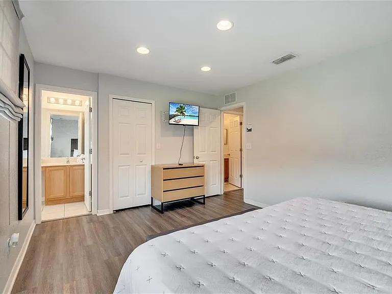 2713 Bushman Dr — Photo 25