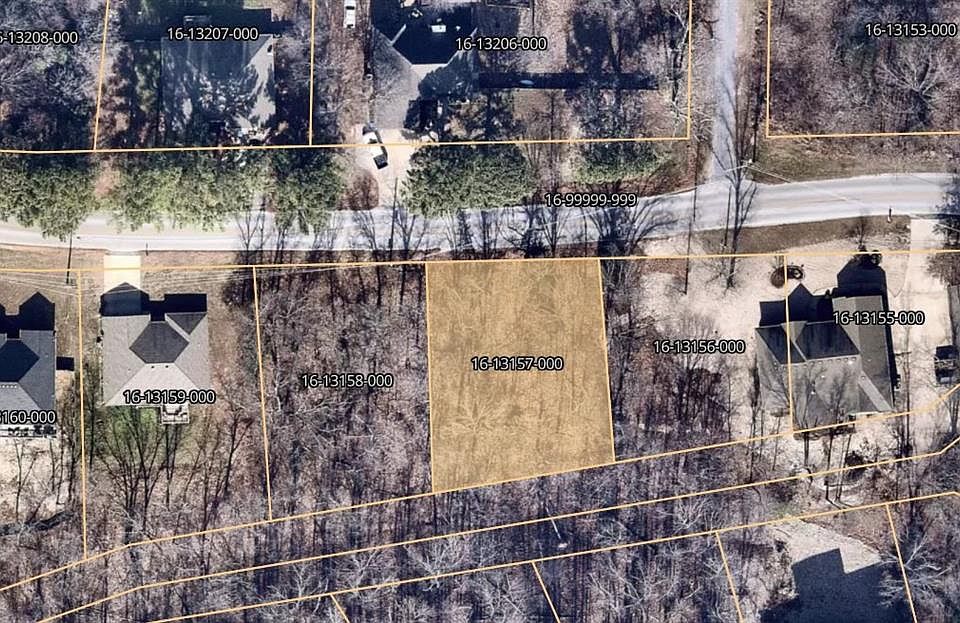 1st image of 3 Granshire Dr