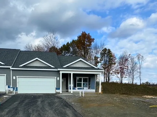 354 Gleneagles Dr, Butler, PA 16001