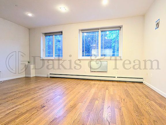 4th image of 25-72 38th St #Dt2