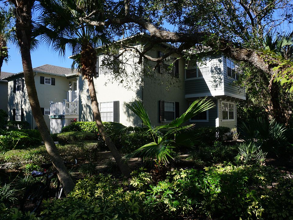 Condo is on the 2nd floor.