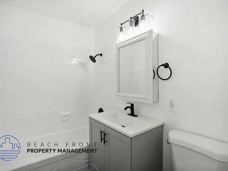5447 Norwalk Blvd — Photo 22