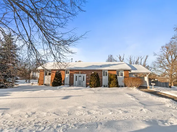 909 Whitefield Dr, Peterborough, ON K9J 7W1