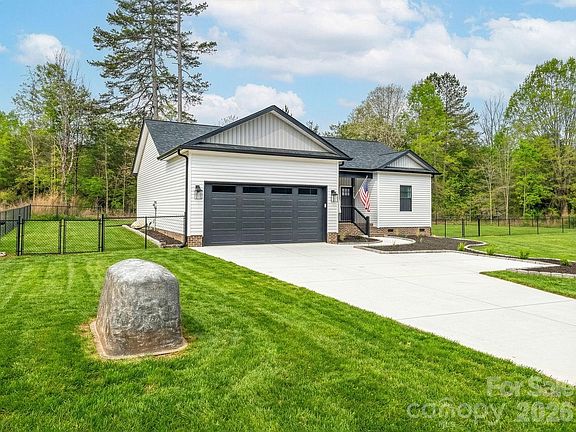 3rd image of 2462 Shoal Rd