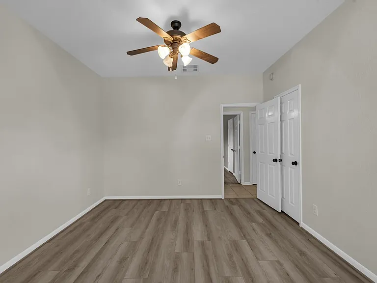 1922 Vale Haven Dr — Photo 16