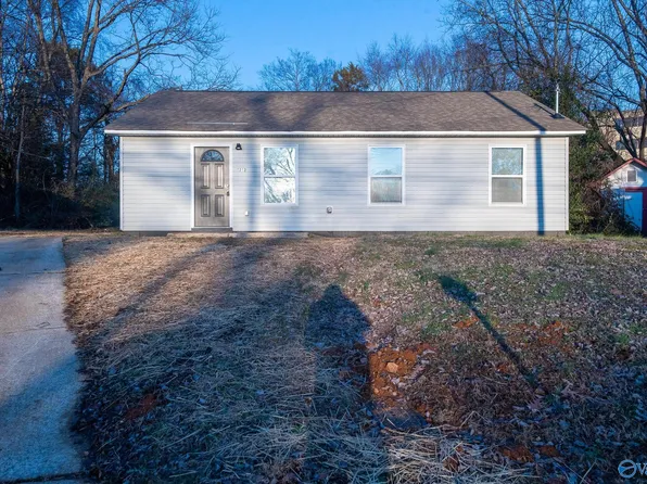 3212 Yale Cir, Huntsville, AL 35810