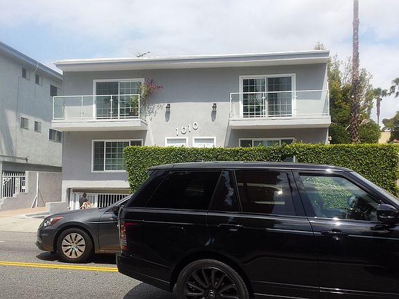 2nd image of 1010 N Crescent Heights Blvd APT 6