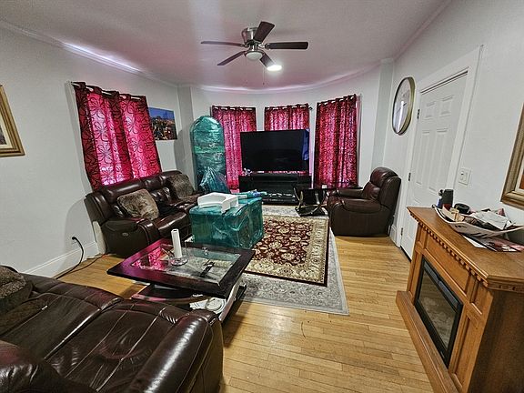 4th image of 1110 River St