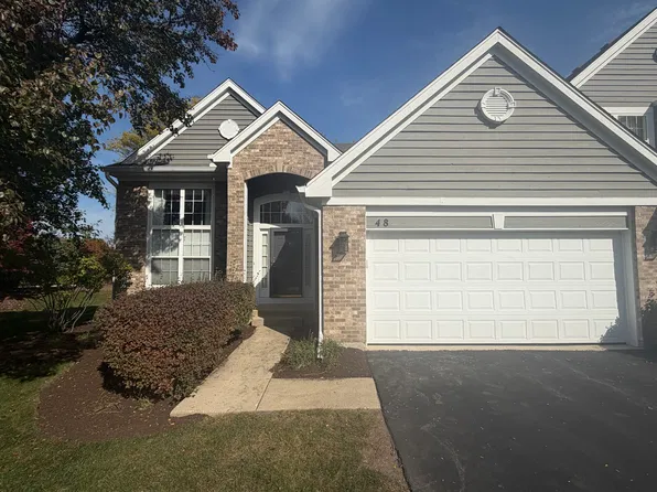 48 Wellesley Cir, Northbrook, IL 60062