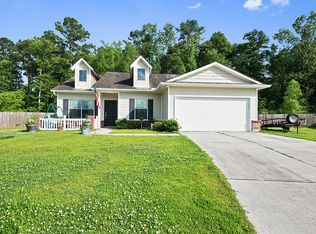 22880 Sabine Dr, Denham Springs, LA 70726