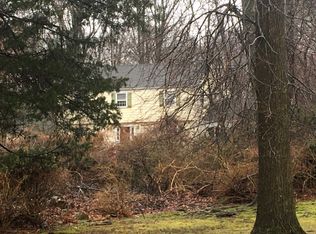 105 Maywood Rd, Darien, CT 06850