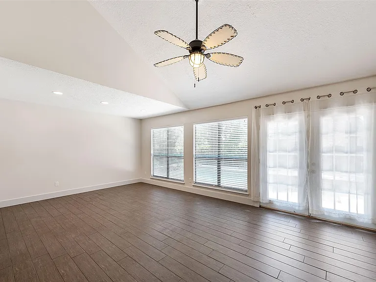 2824 S Logrun Cir — Photo 7