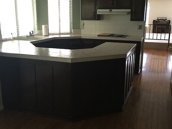 5th image of 2700 E Larkhill Dr