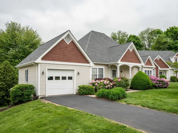 175 Thistle Pond Drive #175, Bloomfield, CT 06002